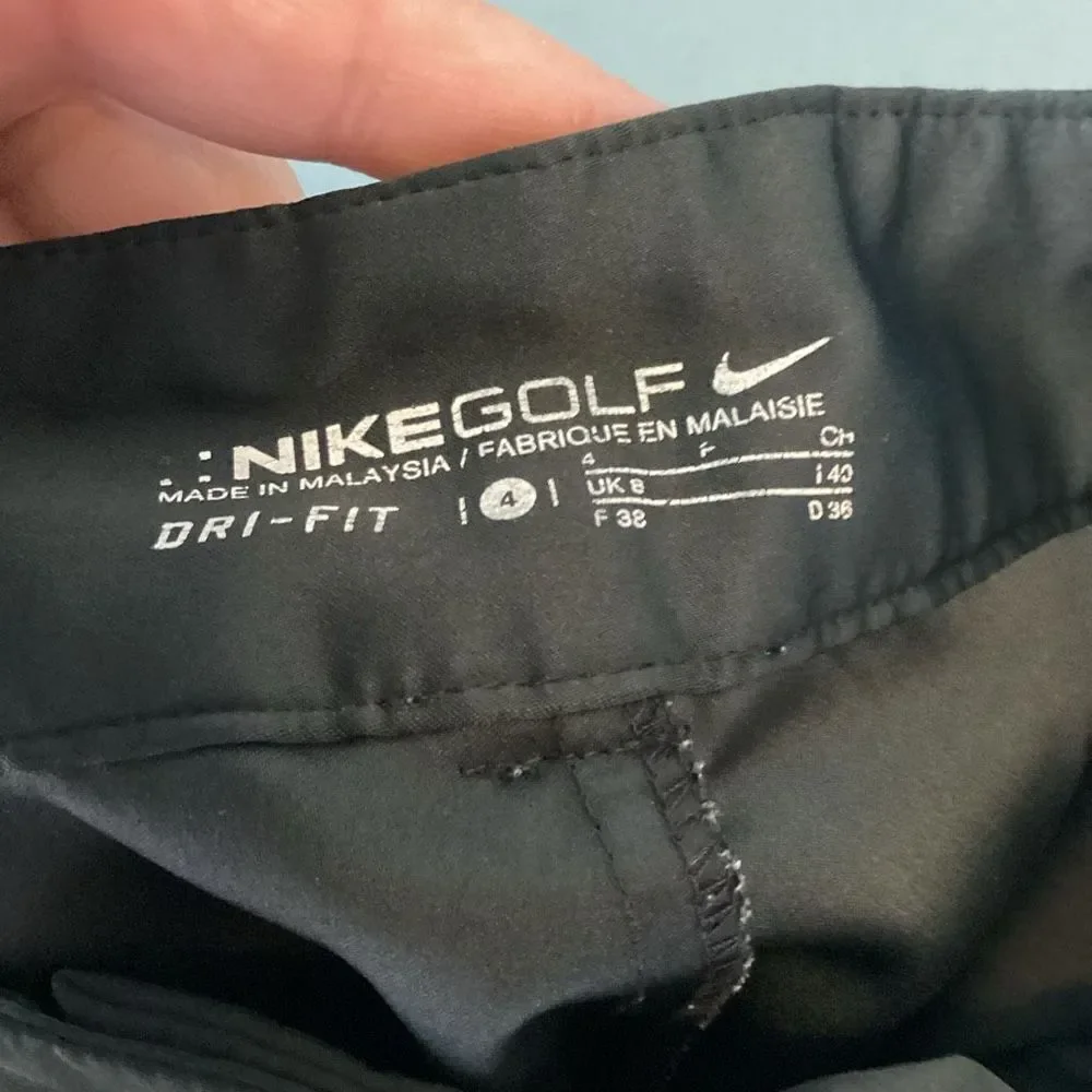 Ladies Nike Golf Skort size 4 Black